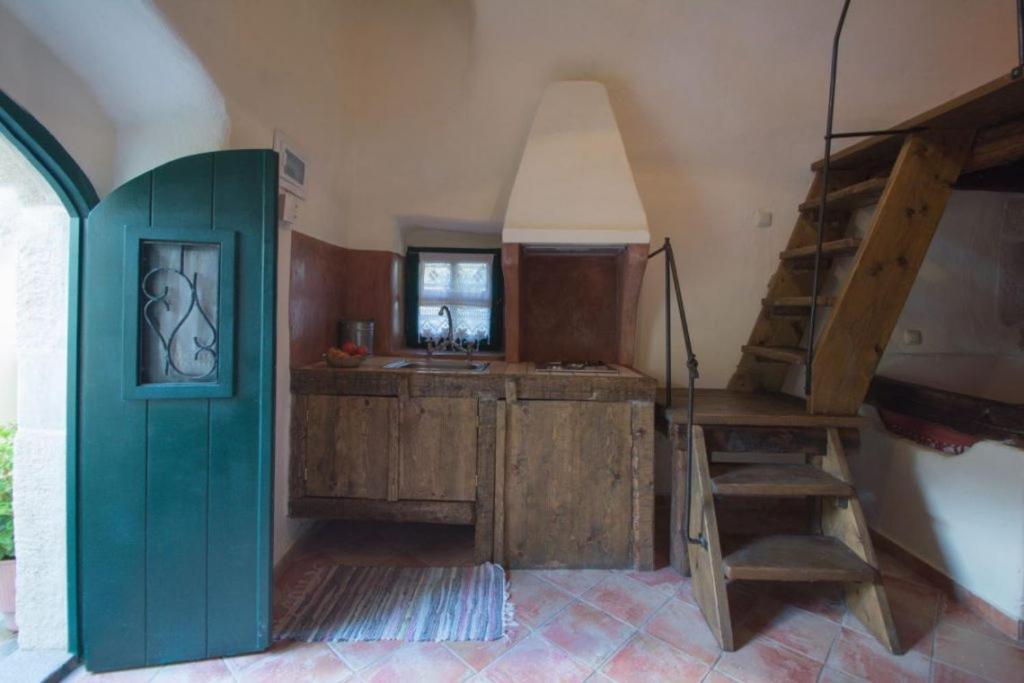 Abramis Rooms Mitata Екстер'єр фото